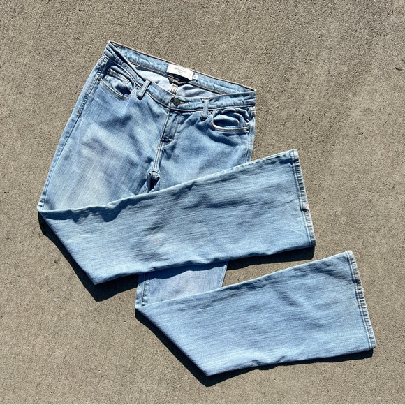 SOLD- Y2K flared Abercrombie & Fitch Madison light-wash jeans, size 4 long - Picture 2 of 9